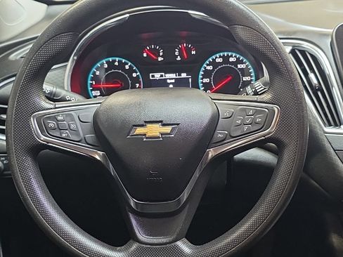 Used 2020 Chevrolet Malibu LT FWD image 14