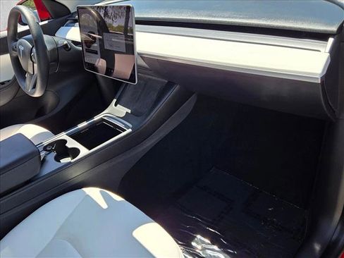 Used 2021 Tesla Model Y 2WD image 19
