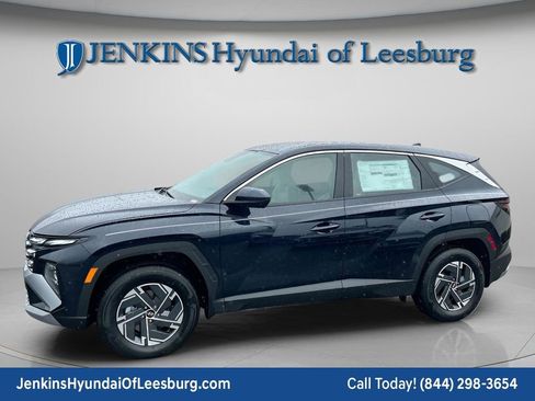 New 2026 Hyundai Tucson Blue SE image 10