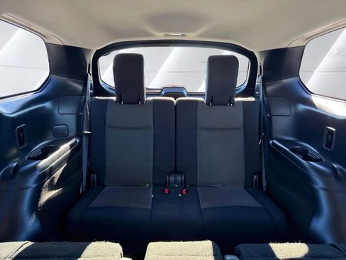 Used 2020 Nissan Pathfinder S image 13