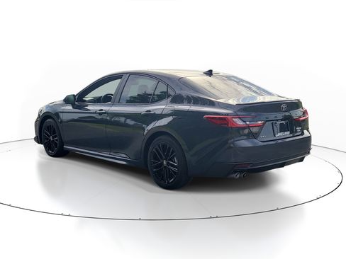 Used 2025 Toyota Camry SE FWD image 5