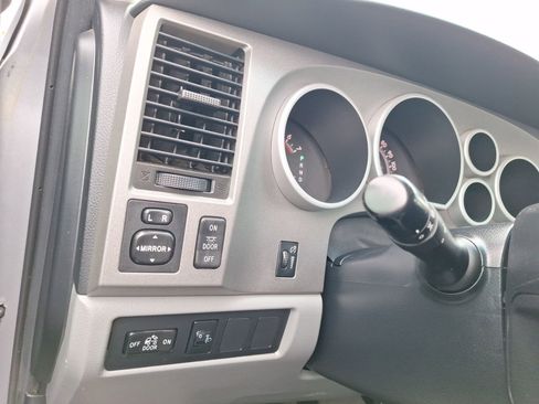 Used 2011 Toyota Tundra 2WD Double Cab image 17