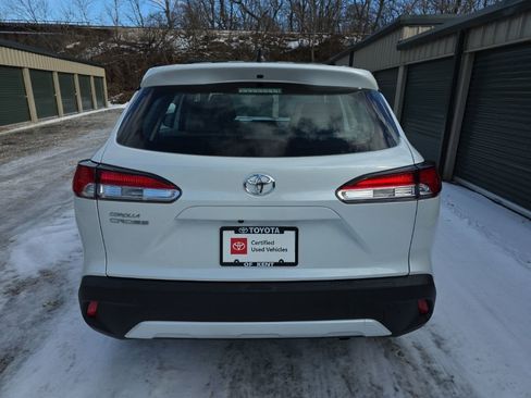 Certified 2022 Toyota Corolla Cross L image 5