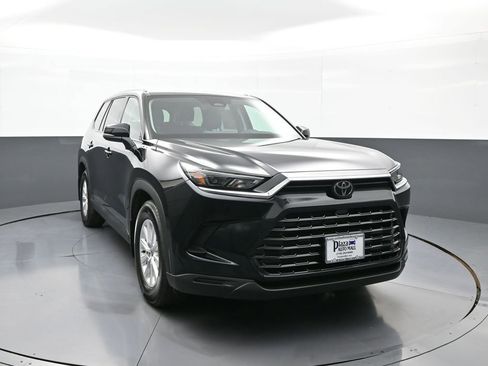 Certified 2026 Toyota Grand Highlander XLE image 3