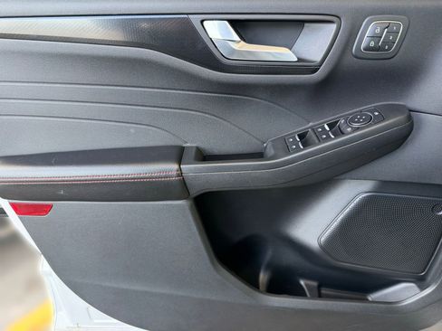 Certified 2022 Ford Escape SEL w/ SEL Stealth AWD Package image 24