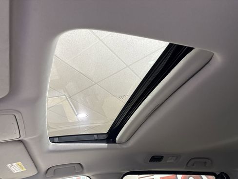 Used 2025 Honda Odyssey EX-L image 21