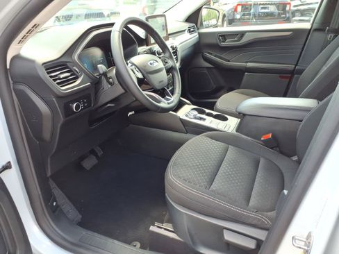 Used 2025 Ford Escape Active w/ Cold Weather Package AWD/4WD image 11