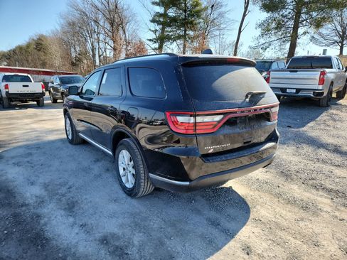 Certified 2019 Dodge Durango SXT image 3