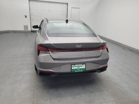 Used 2023 Hyundai Elantra SEL w/ Convenience Package FWD image 6