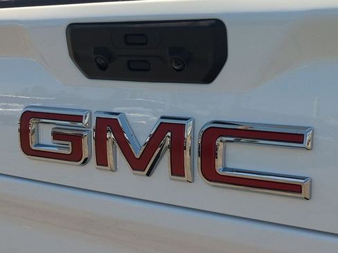 New 2026 GMC Sierra 2500 AT4X AWD/4WD image 32