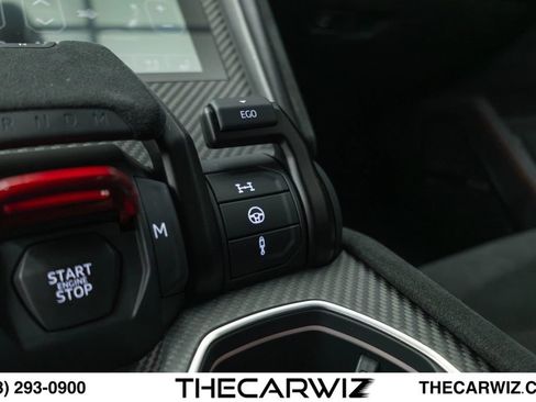 Used 2023 Lamborghini Urus Performante AWD/4WD image 78