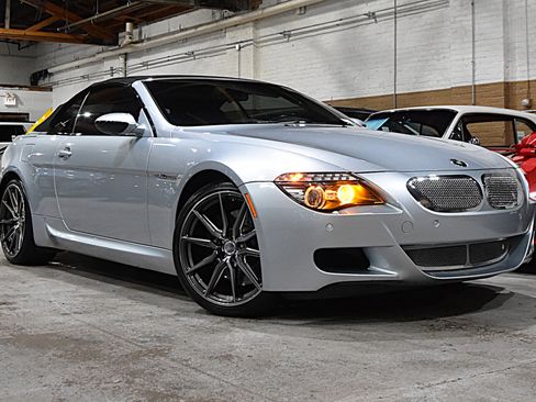 Used 2008 BMW M6 Convertible image 2