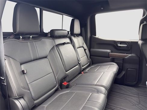 Used 2021 Chevrolet Silverado 1500 High Country w/ Technology Package image 18