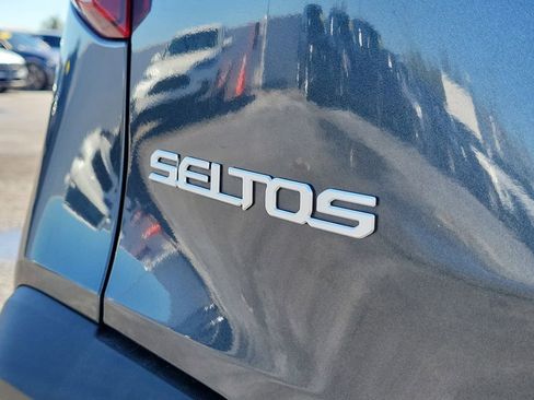 Used 2024 Kia Seltos EX image 8