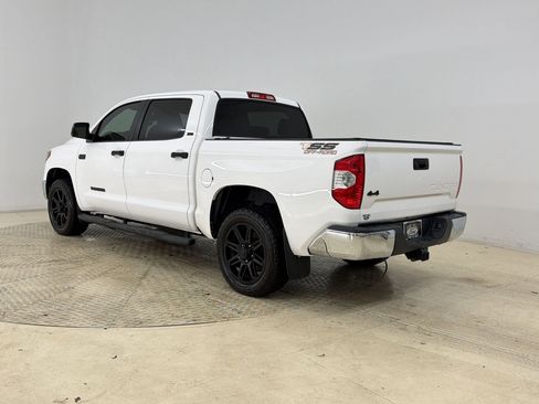 Used 2018 Toyota Tundra SR5 w/ SR5 Upgrade Package AWD/4WD image 3