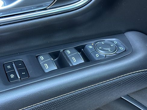 Used 2024 Chevrolet Tahoe Premier image 12