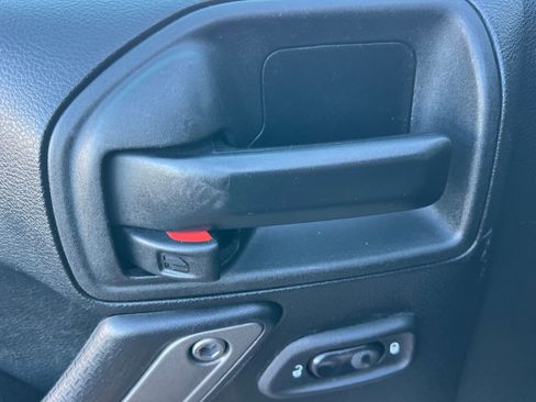 Used 2018 Jeep Wrangler Unlimited Sport S image 12