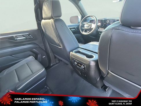 Certified 2025 Chevrolet Suburban Premier RWD image 33