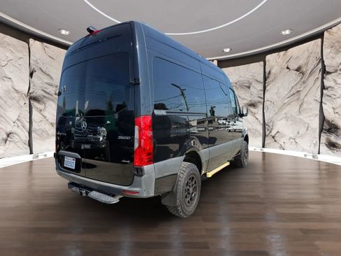Used 2019 Mercedes-Benz Sprinter 2500 image 6