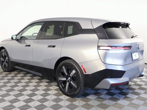 Used 2023 BMW iX xDrive50 w/ Sport Package AWD/4WD image 6