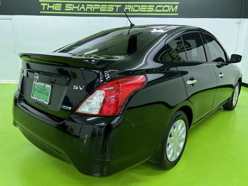 Used 2016 Nissan Versa SV FWD image 10