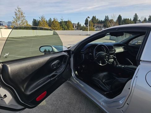 Used 1998 Chevrolet Corvette Coupe image 19