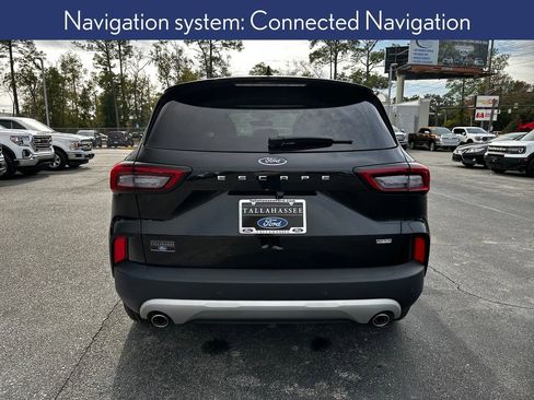 Used 2023 Ford Escape SE image 5