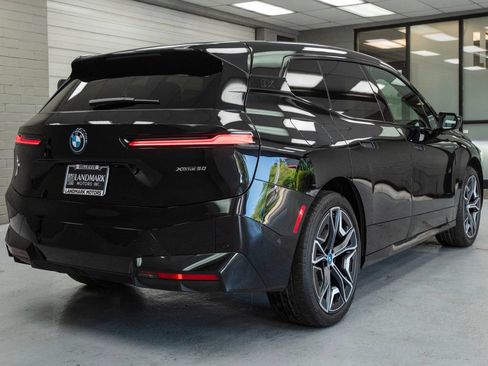 Used 2024 BMW iX xDrive50 w/ Premium Package AWD/4WD image 30