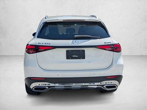 Used 2026 Mercedes-Benz GLC 300 4MATIC image 7