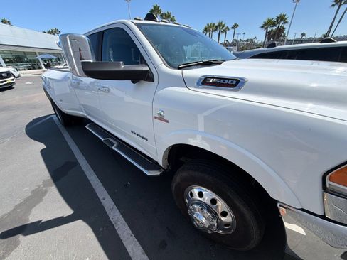 Used 2022 RAM 3500 Laramie AWD/4WD image 2