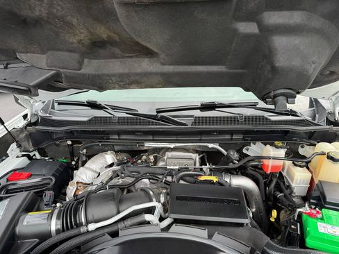 Used 2021 Chevrolet Silverado 2500 Custom w/ Custom Value Package AWD/4WD image 17