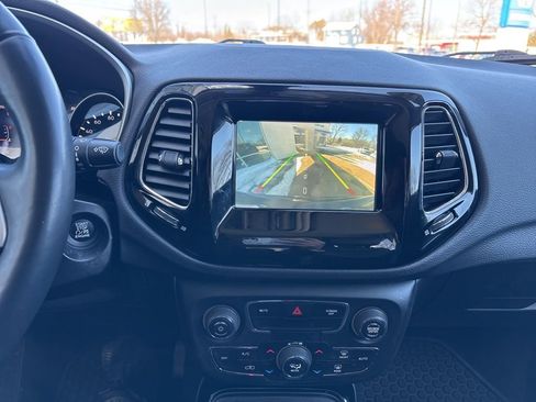 Used 2021 Jeep Compass Latitude image 20