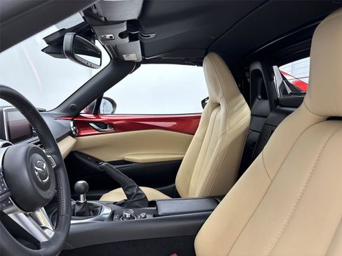 Used 2017 MAZDA MX-5 Miata RF Grand Touring image 24