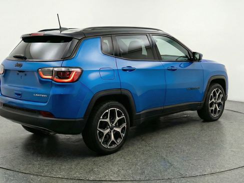 Used 2025 Jeep Compass Limited AWD/4WD image 9