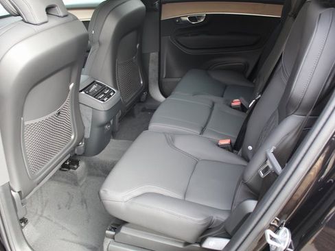 New 2026 Volvo XC90 B6 Plus w/ Protection Package Premier image 14