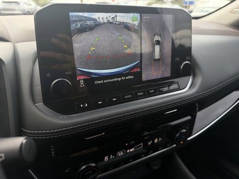 Certified 2023 Nissan Rogue SL w/ SL Premium Package image 16