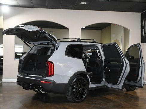 Used 2022 Kia Telluride SX w/ SX Prestige Package image 91