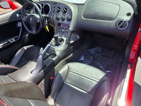 Used 2009 Pontiac Solstice GXP w/ Premium Package RWD image 14