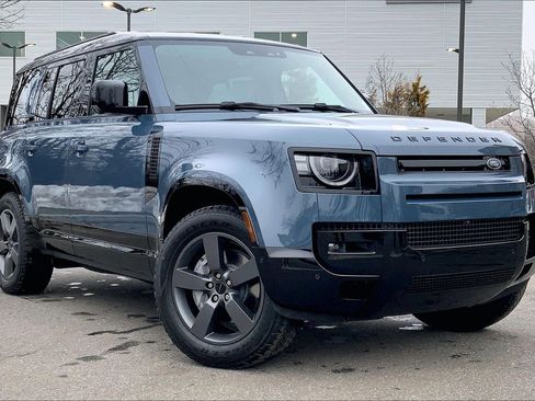 New 2026 Land Rover Defender 110 X-Dynamic SE image 2