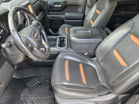 Used 2020 GMC Sierra 1500 AT4 w/ AT4 Premium Package image 9