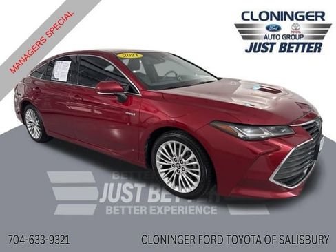 Used 2021 Toyota Avalon Limited image 1