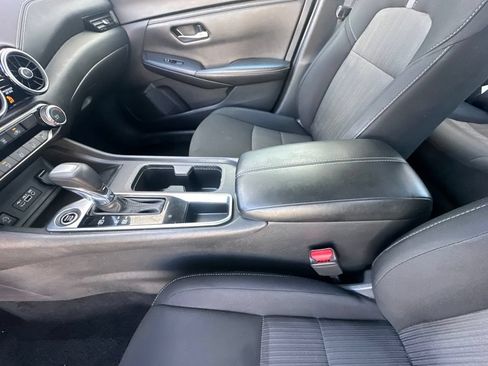 Used 2024 Nissan Sentra SV FWD image 20