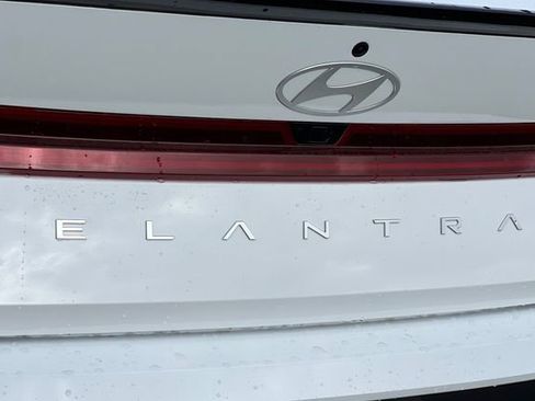 New 2026 Hyundai Elantra SEL Sport image 9