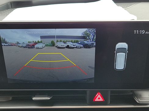 Used 2025 Kia Carnival FWD image 23