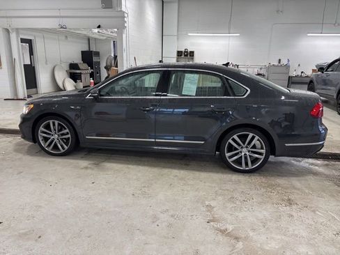 Used 2017 Volkswagen Passat 1.8T R-Line image 8
