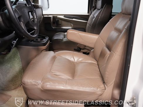 Used 2007 Chevrolet Express 1500 w/ Preferred Equipment Group RWD image 30