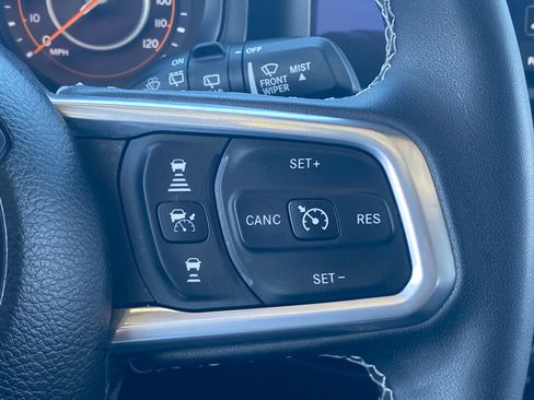 Certified 2025 Jeep Wrangler Unlimited Sahara AWD/4WD image 22