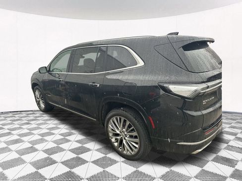 Used 2025 Buick Enclave Avenir w/ Super Cruise Package image 4