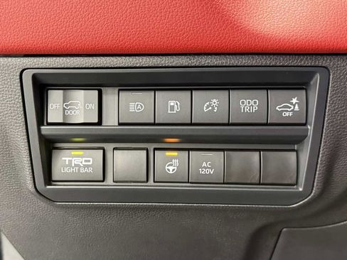 Used 2024 Toyota Sequoia Platinum image 28