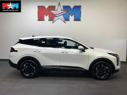 New 2026 Kia Sportage S image 1